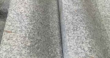 泰安芙蓉白S型拉丝面路沿石