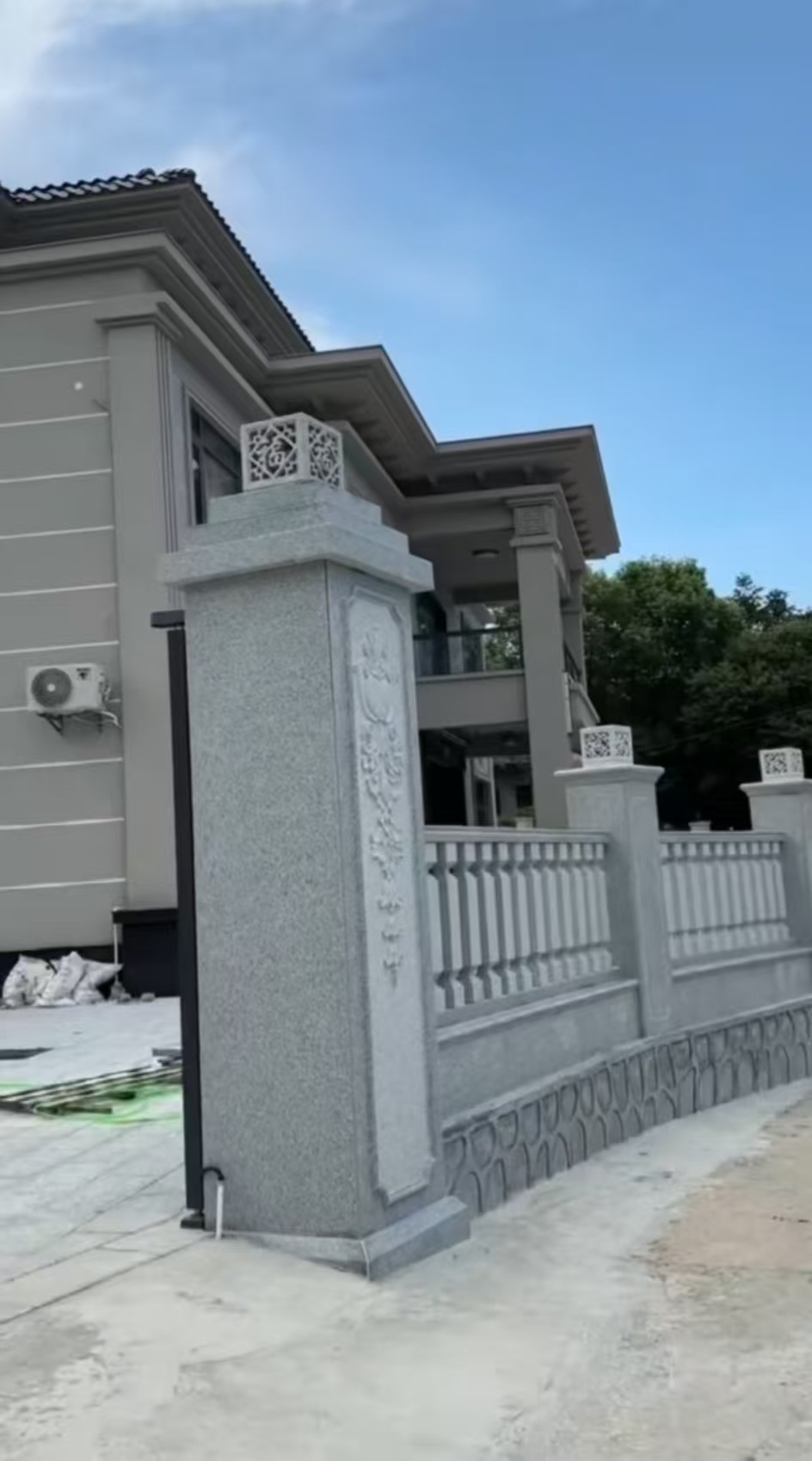 泰安 芝麻白别墅围墙栏杆，私人订制