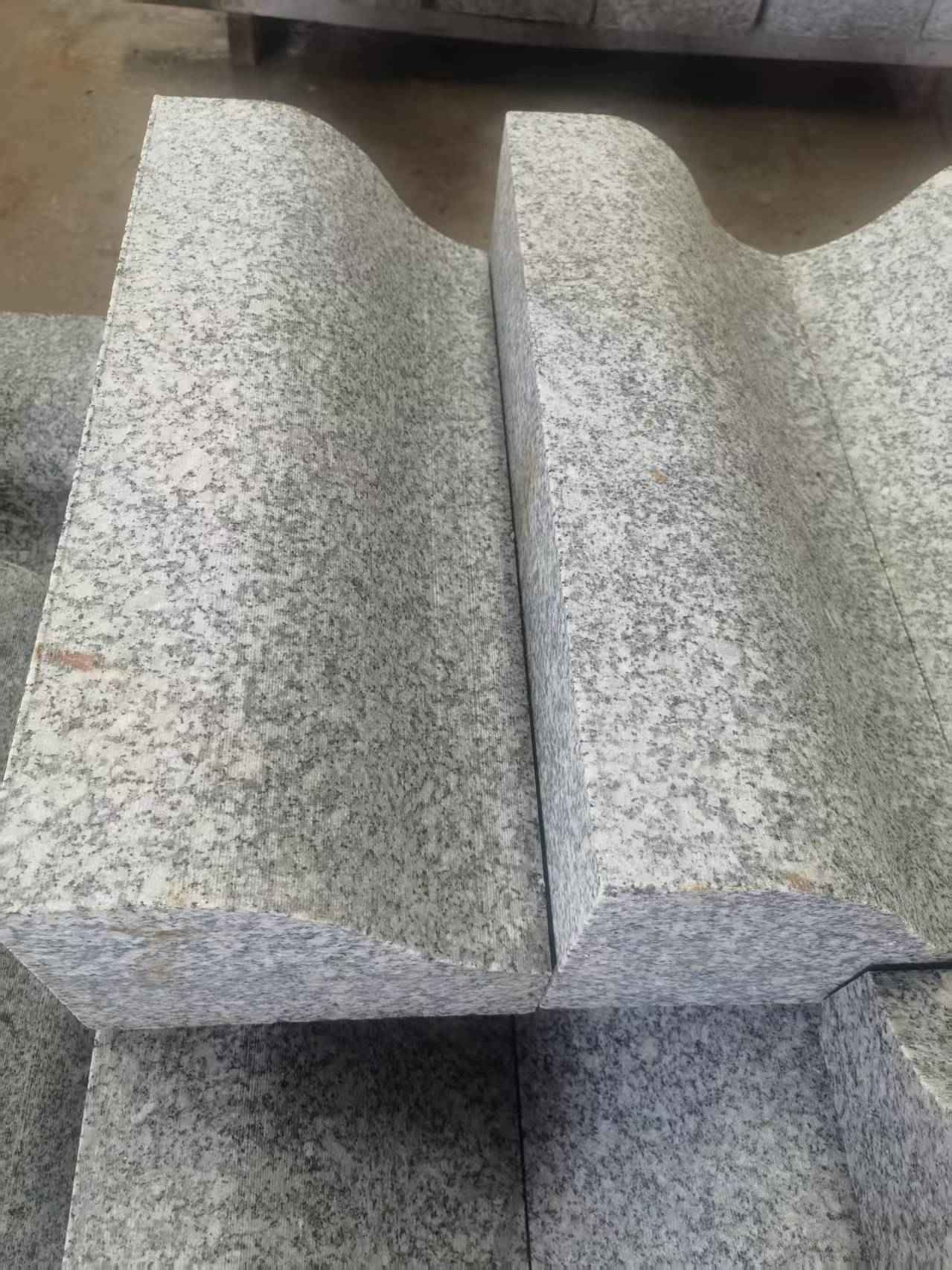 泰安芙蓉白S型拉丝面路沿石