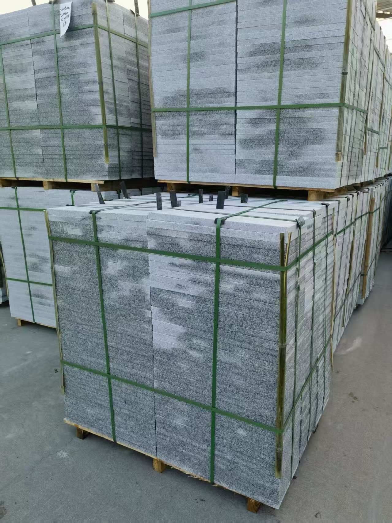 泰安 芝麻白地铺石材