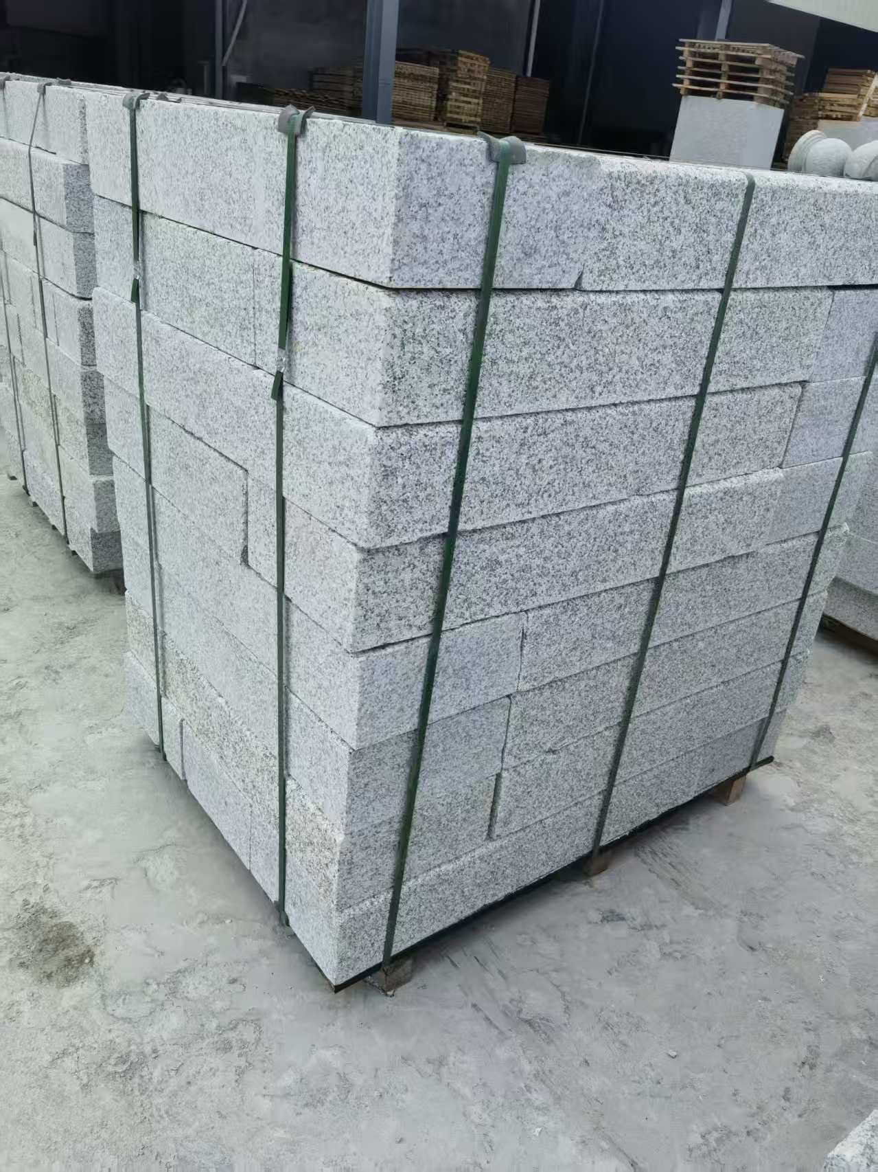 泰安 芙蓉白火烧两面路沿石