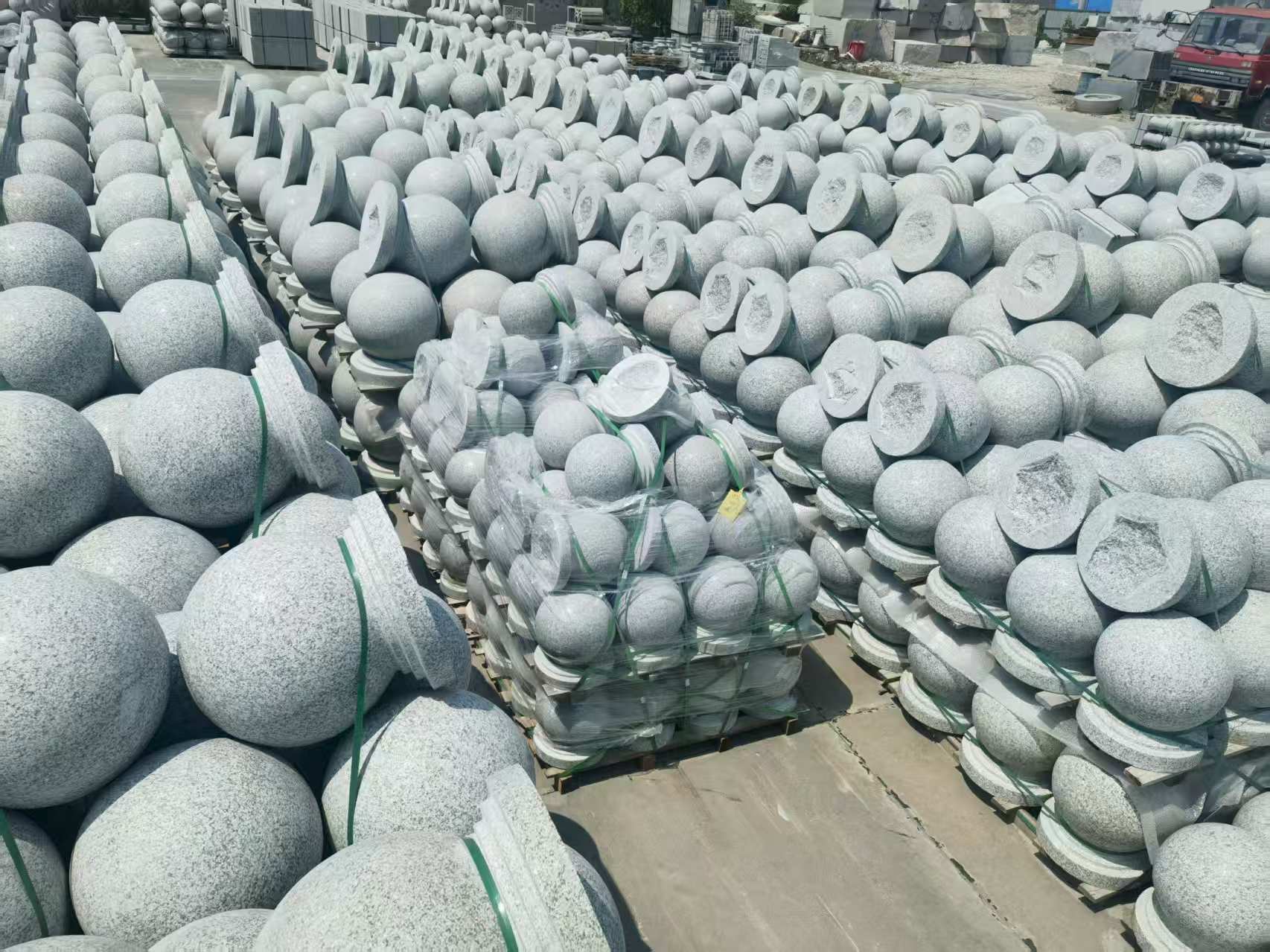 泰安 花岗岩实心圆球，石球，挡车球，挡车石，车止石，路障石。