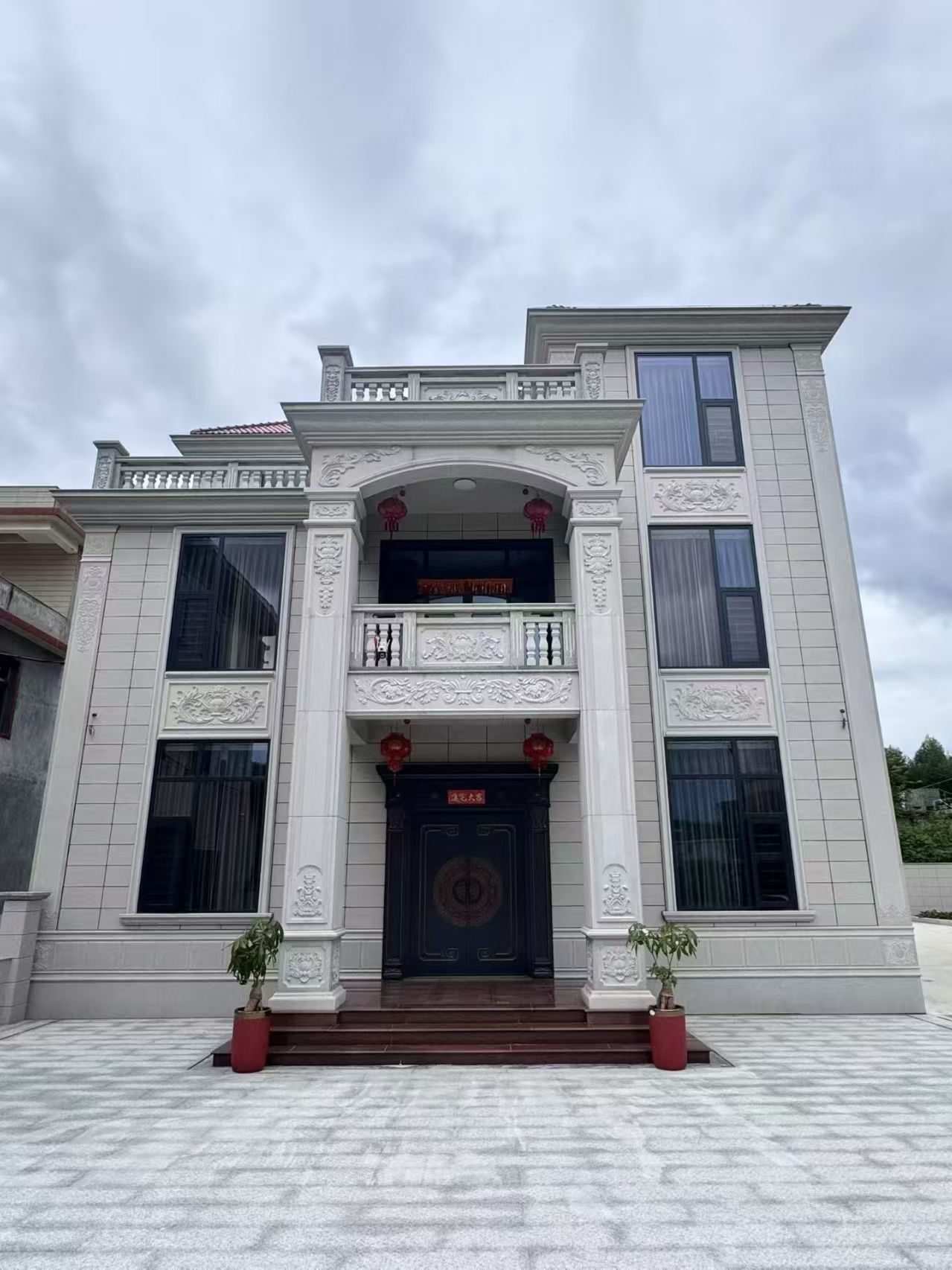 泰安 芝麻白石材别墅干挂案例展示