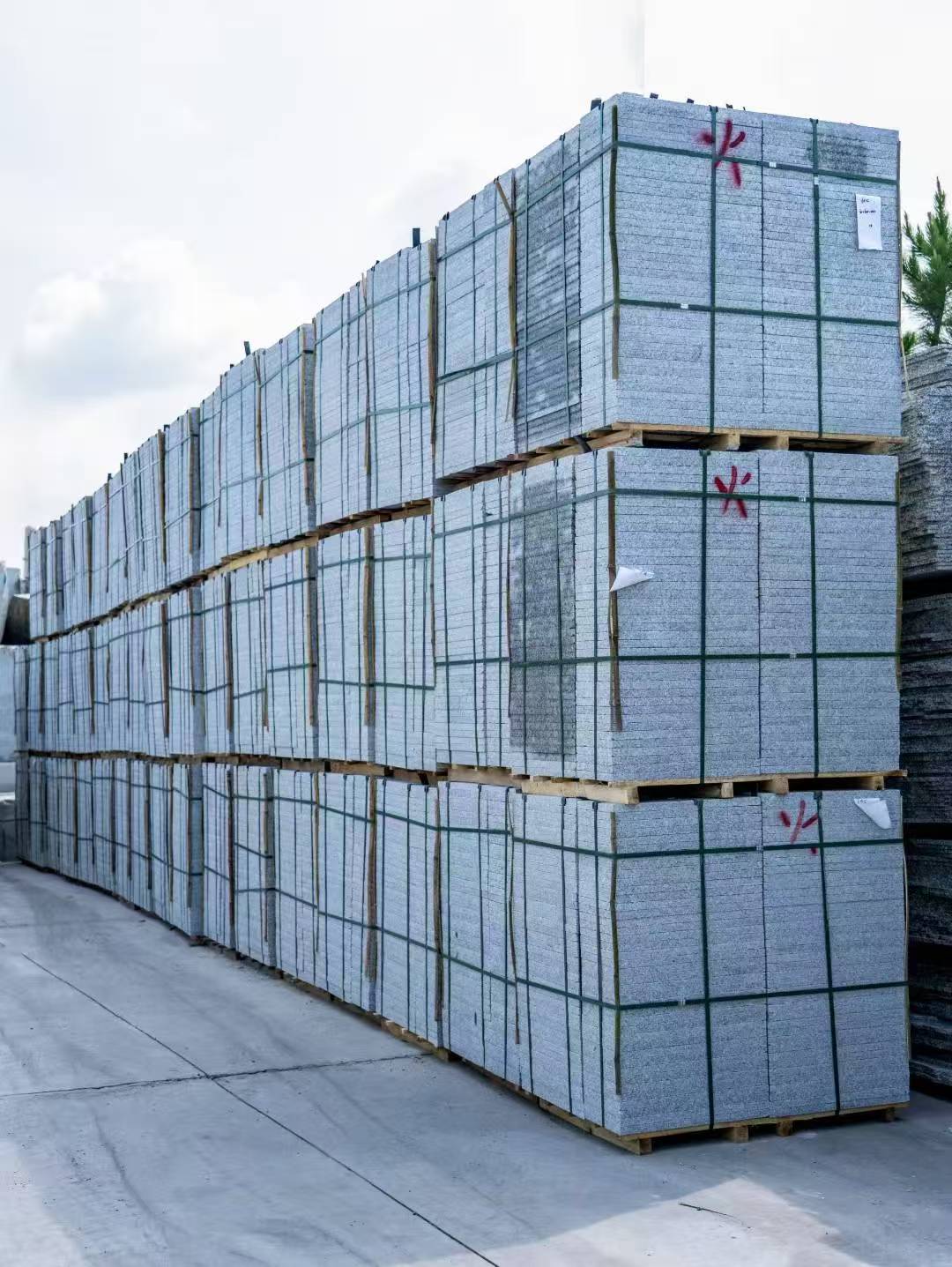 泰安 芙蓉白3公分火烧地铺成品300*600